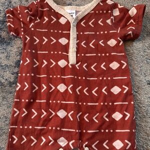 Short sleeve short romper